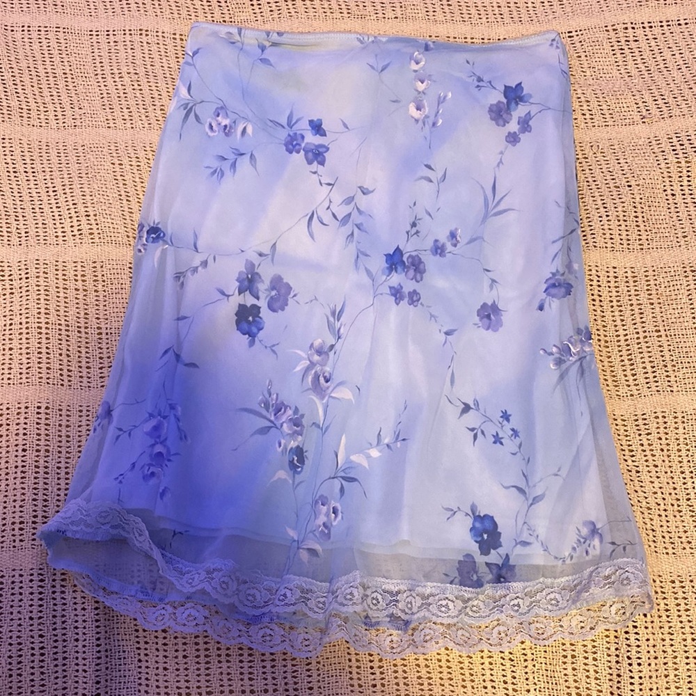 flower, medium length skirt